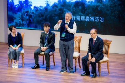 農航所管立豪所長(右一)主持綜合座談